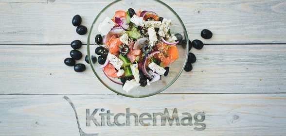 Классический греческий салат за 5 минут