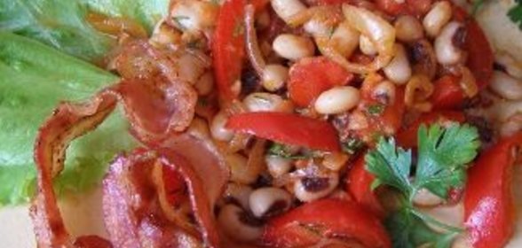 Салат с фасолью Черный глаз