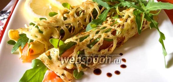 Блины кружевные с сёмгой и рукколой