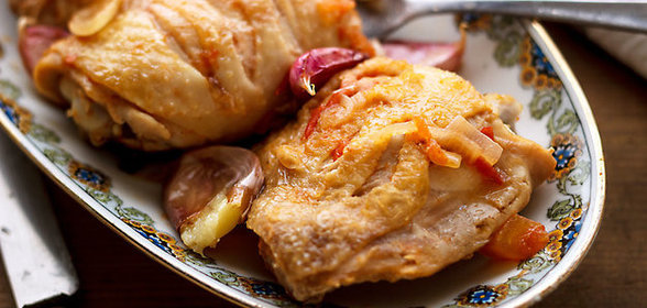 Курица с чесноком и томатами