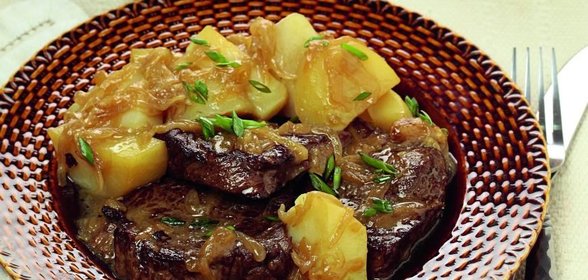 Жаркое с картофелем и чесноком