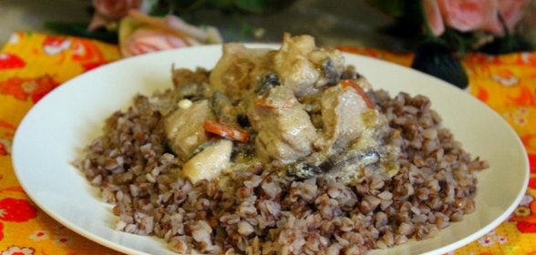 Куриное филе с баклажанами в сметане