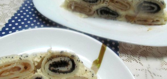 Блинная запеканка с яблоком и маком