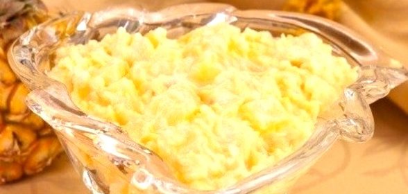 Салат с ананасом и сыром