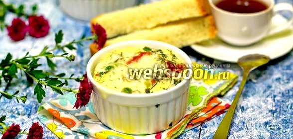 Омлет с зелёным горошком в мультиварке