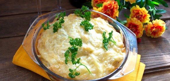 Запеканка с колбаской и сыром