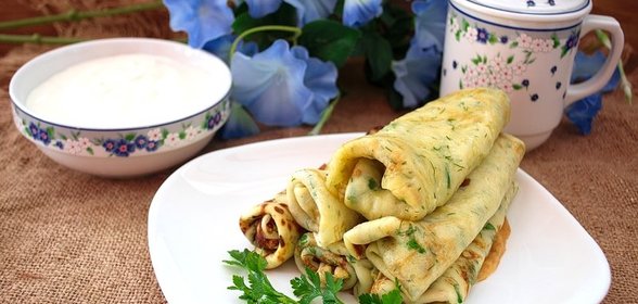 Сырные блины с зеленью