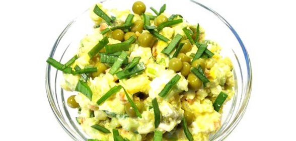 Салат из копченой курицы со спаржей и цветной капустой