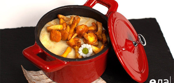 Пирог с лисичками в горшочке от телеканала «Еда»