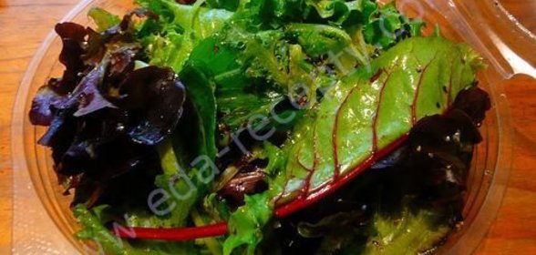 Зеленый салат перец болгарский курица копченая