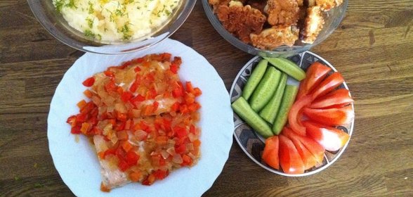 Семга с овощами