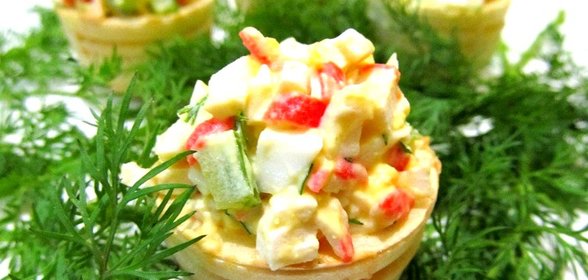 Салат из крабовых палочек в тарталетках