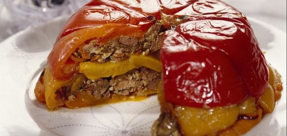 Террин из сладких перцев с печеночным салатом