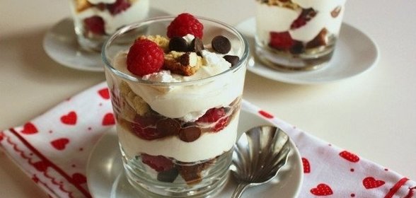 Салат из отварной говядины с помидорами