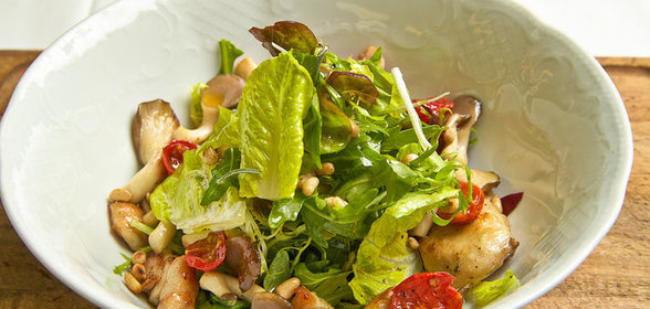 Салат с кроликом