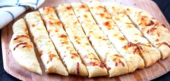 Сырно-чесночные пивные палочки