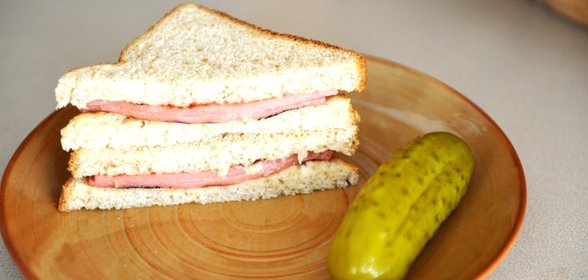 Бутерброды с вареной колбасой