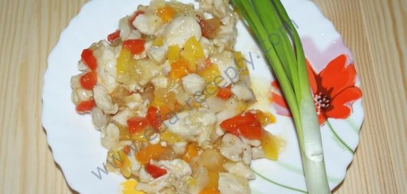 Гуляш из курицы с подливкой