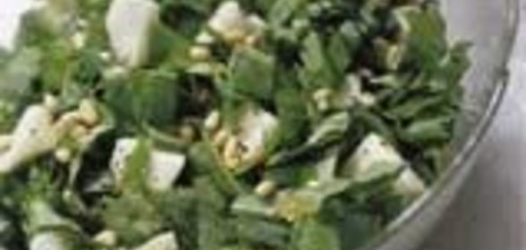 Салат из шпината с яблоками