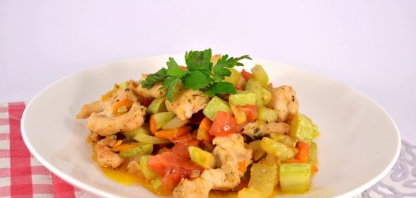 Соте из овощей с курицей