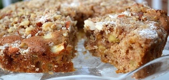 Яблочный кекс с корицей