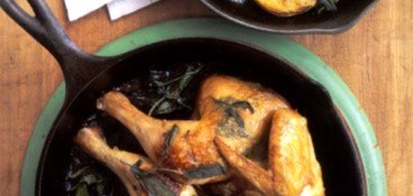 Жареная курица с чили и базиликом