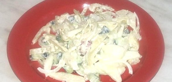 Салат овощной с имбирным соусом