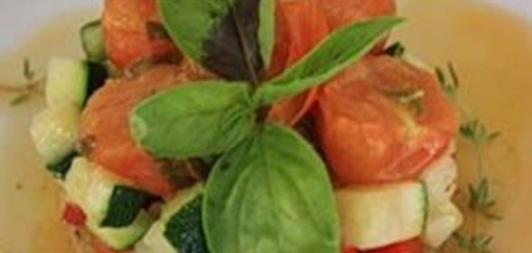 Летний рататуй с апельсиновым соусом