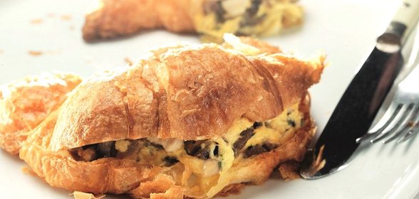 Круассаны с омлетом а‑ля Аньес Сорель