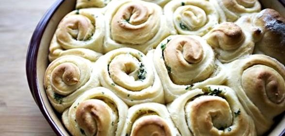 Пампушки с чесноком