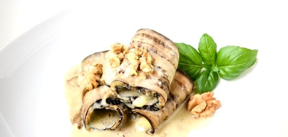 Рулетики из баклажанов с сыром