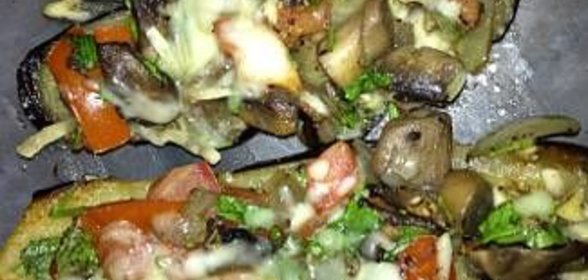 Закуска из баклажан с овощами