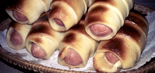 Сосиски в медовом тесте