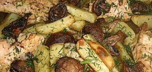 Жаркое из картофеля, грибов и курицы