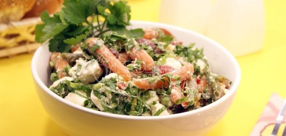 Салат из черемши с мини-овощами