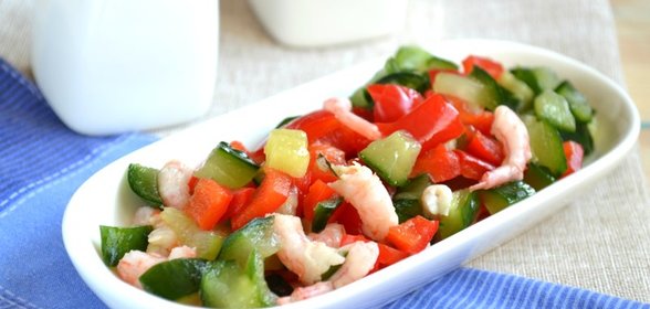 Постный салат с креветками