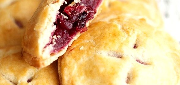 Клюквенно-яблочные пирожки