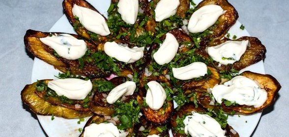 Баклажаны жареные с кинзой
