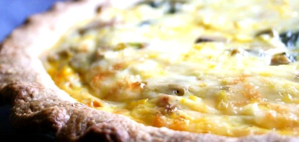 Пирог охотничий с лесными грибами