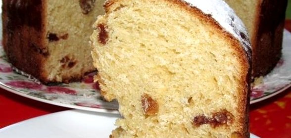Кулич с изюмом