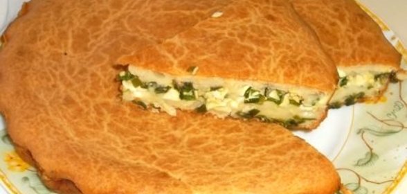 Пирог с яйцом и зеленью