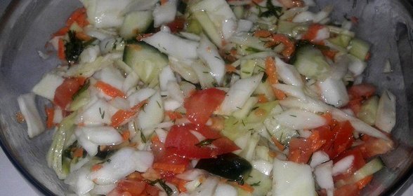 Салат овощной летний