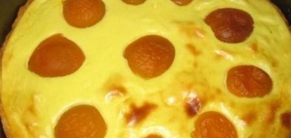 Творожный пирог с творогом и абрикосами