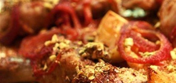 Курица с шафраном и фисташками
