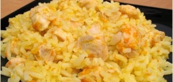 Курица, запеченная с рисом и овощами