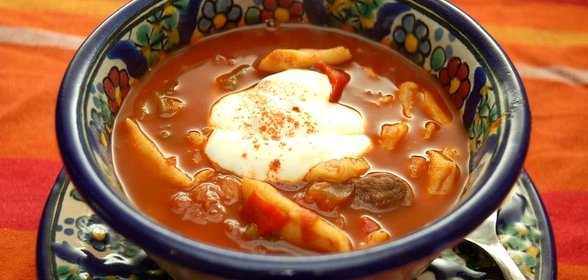 Гуляш со сметаной