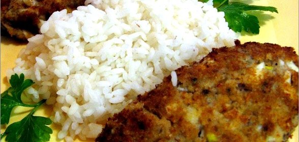 Рыбные котлеты из консервы