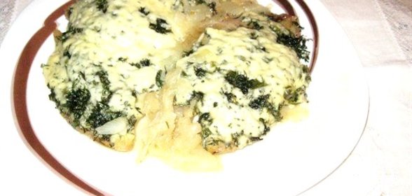 Тилапия, запеченная на луковой перине, под укропным одеялом