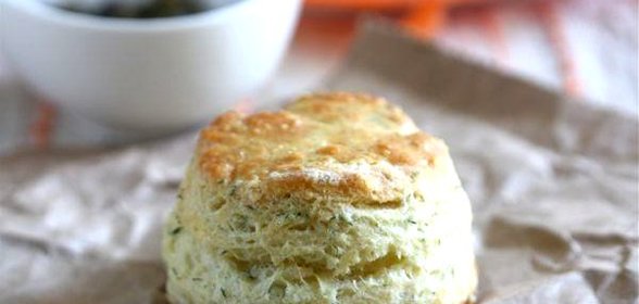 Печенье с йогуртом и укропом