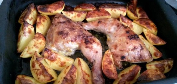 Куриные бедра с картошкой
